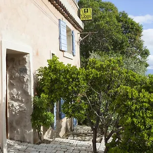 Hotel Logis Et La Flambee Du Luberon, Venelles